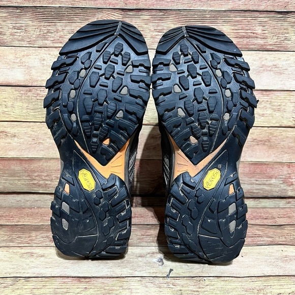 The North Face Hedgehog Fastpack Mid Boots - Picture 8 of 9